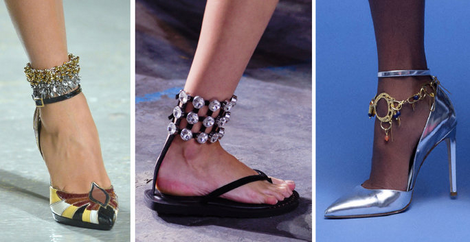 Ankle Bling is a trend for year 2017 - anklets are in fashion